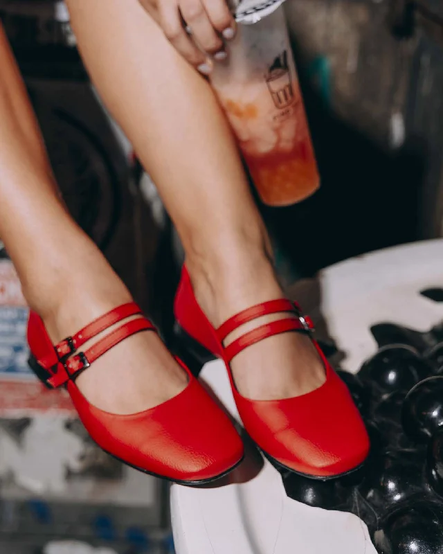 Women's casual shoes with buckles for a classic touch Strawberry Mary Jane Pumps red pumps made of grape-based vegan leather Women's casual shoes with buckles for a classic touch Strawberry Mary Jane Pumps red pumps made of grape-based vegan leather