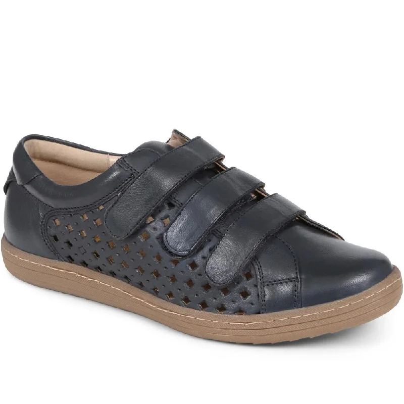 Women's casual shoes with polka - dot patterns for a fun look Casual Touch Fasten Shoes - VAN37515 / 323 980 Women's casual shoes with polka - dot patterns for a fun look Casual Touch Fasten Shoes - VAN37515 / 323 980