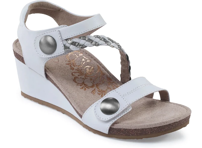 Women's Sandals with a Floral - Printed Upper in Pink for a Feminine Spring LookAetrex Naya