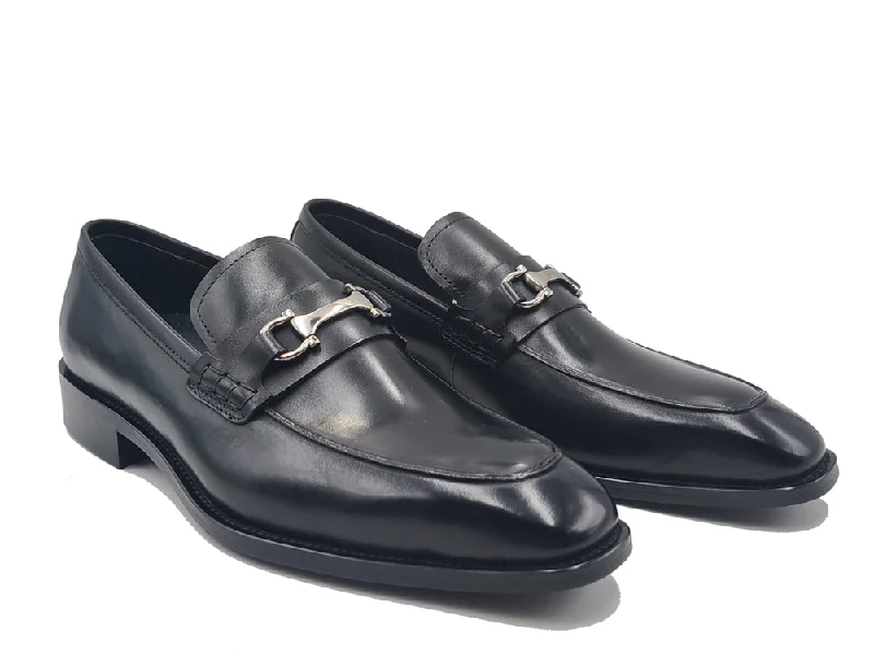 Plus Size Women's Wide - Fit Penny Loafers in Black for All - Day ComfortClassic Buckle Loafer