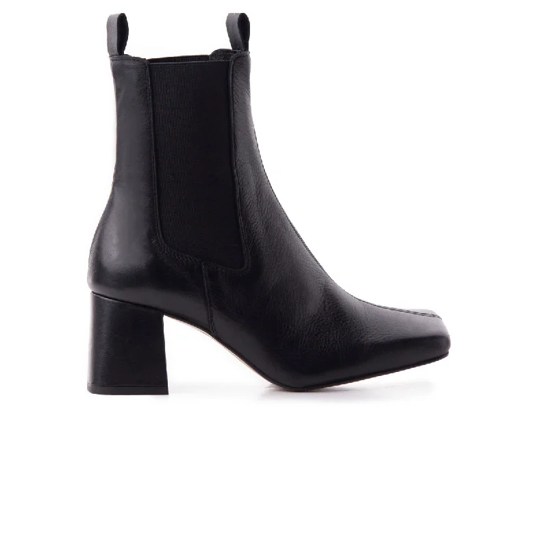 women's ankle boots with round toeBelvedere Black Leather