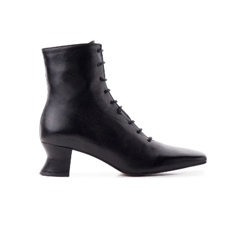 women's ankle boots for winterTrafalgar Black Leather