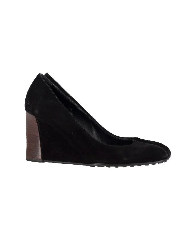 Women's espadrilles with canvas uppers for a classic lookTod's Wedge Pumps in Black Suede